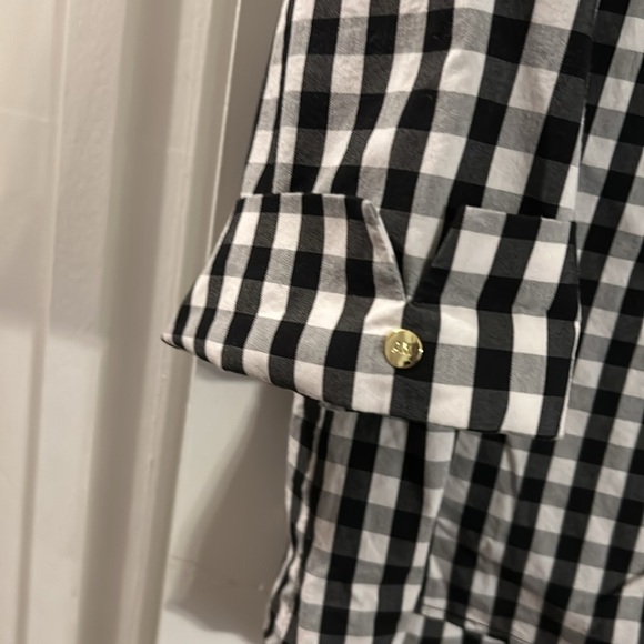 Anne Klein black and white plaid top size XL with 3/4 sleeves and tie bottom - Picture 3 of 5